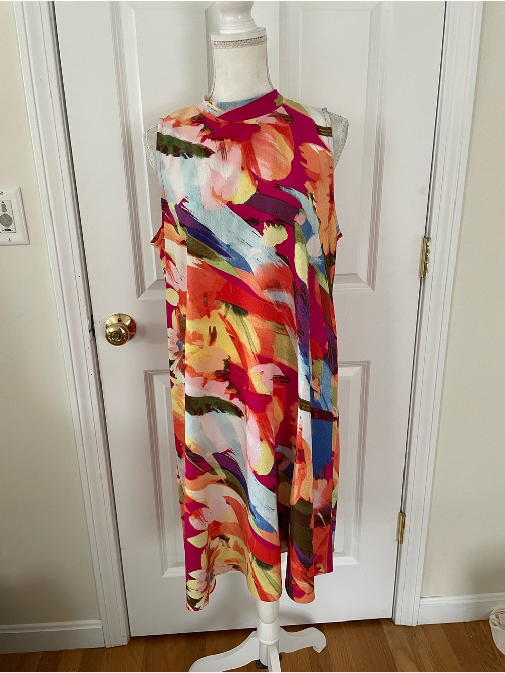 Sleeveless Abstract Floral Midi Dress in Fuchsia Multicolor